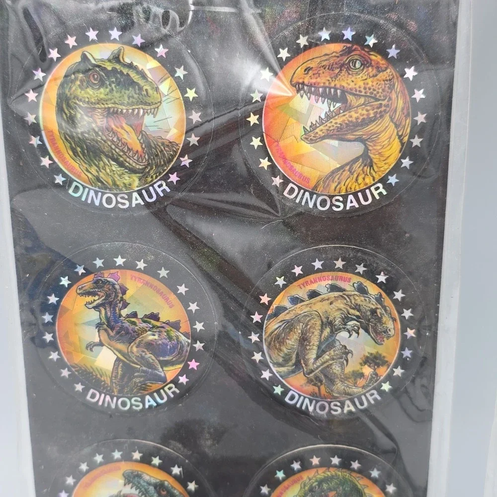 Jurassic Pogs On‎ Sheet Lot Of 32 Dinosaurs Laser Caps USA VTG NEW